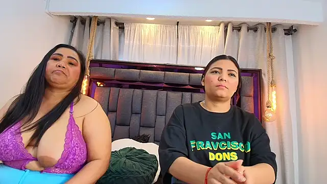 Snapshot of Karina_Mendoza chatting on 13, 7, 2026 Karina Mendoza online show from 13, 7, 2026