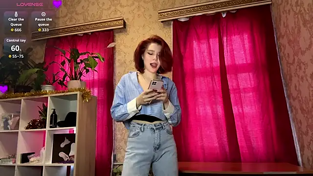 LaurynGeisinger online show from 5, 2, 2026