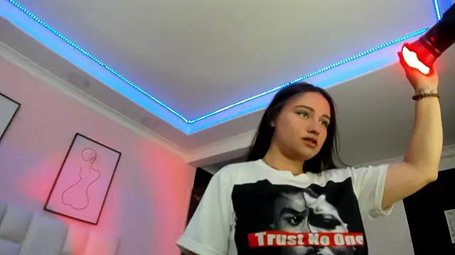 Snapshot of SARHA_ANTONELLI chatting on 6, 7, 2026 SARHA ANTONELLI online show from 6, 7, 2026