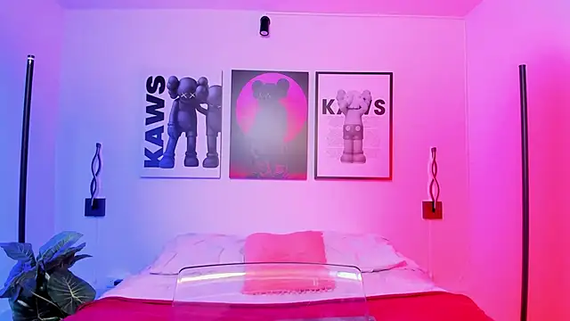 Snapshot of Maddie_Rosee chatting on 3, 3, 2026 Maddie Rosee online show from 3, 3, 2026