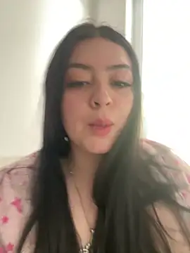 lolaaculaa online show from 27, 4, 2026