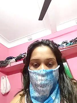 floraqueen2169 online show from 14, 3, 2026