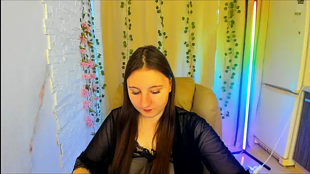 Snapshot of EvaxCharm chatting on 6, 2, 2026 EvaxCharm online show from 6, 2, 2026