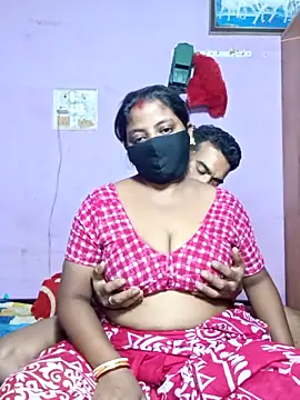 Snapshot of Fetish-Couple2 chatting on 11, 3, 2026 Fetish-Couple2 online show from 11, 3, 2026