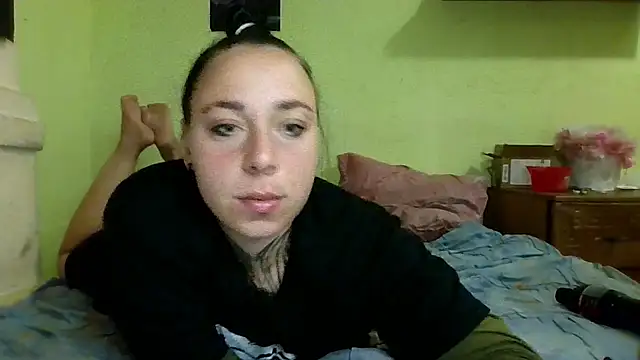 Snapshot of MillaSourety chatting on 18, 7, 2026 MillaSourety online show from 18, 7, 2026