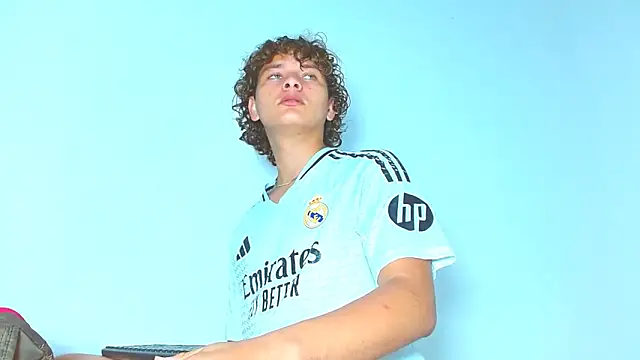 arielnoir6958 online show from 18, 4, 2026