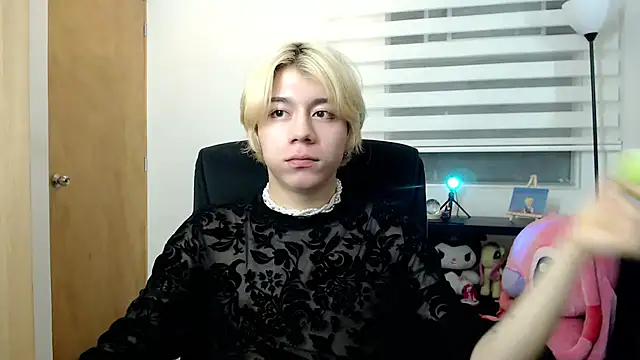 Snapshot of duvisex19 chatting on 8, 7, 2026 duvisex19 online show from 8, 7, 2026
