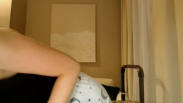 Snapshot of BluueSilk chatting on 30, 12, 2024 BluueSilk online show from 30, 12, 2024