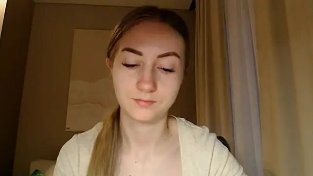 Snapshot of BluueSilk chatting on 2, 1, 2025 BluueSilk online show from 2, 1, 2025
