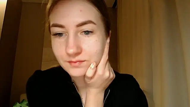 Snapshot of BluueSilk chatting on 6, 1, 2025 BluueSilk online show from 6, 1, 2025