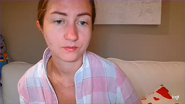 Snapshot of BluueSilk chatting on 10, 10, 2025 BluueSilk online show from 10, 10, 2025