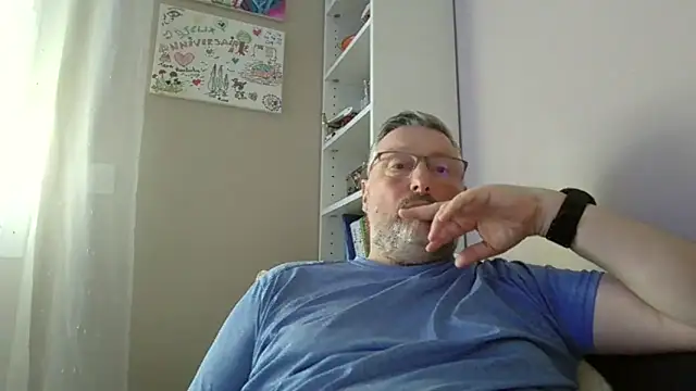 Snapshot of doudou310 chatting on 27, 3, 2026 doudou310 online show from 27, 3, 2026