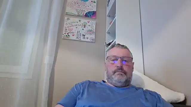 Snapshot of doudou310 chatting on 16, 4, 2026 doudou310 online show from 16, 4, 2026