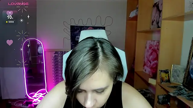 Snapshot of Scarlet_Sirenn chatting on 1, 2, 2026 Scarlet Sirenn online show from 1, 2, 2026