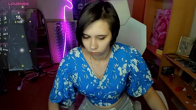 Snapshot of Scarlet_Sirenn chatting on 15, 2, 2026 Scarlet Sirenn online show from 15, 2, 2026