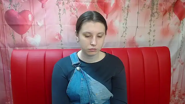 Snapshot of LilianaShine chatting on 3, 5, 2026 LilianaShine online show from 3, 5, 2026