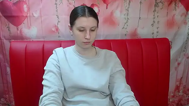 Snapshot of LilianaShine chatting on 5, 5, 2026 LilianaShine online show from 5, 5, 2026