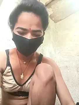 Sunali Bendre online show from 8, 3, 2026