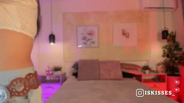 IsabellaSweet   online show from 24, 5, 2026