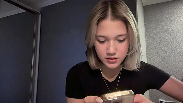 lilXdomiii online show from 17, 3, 2026