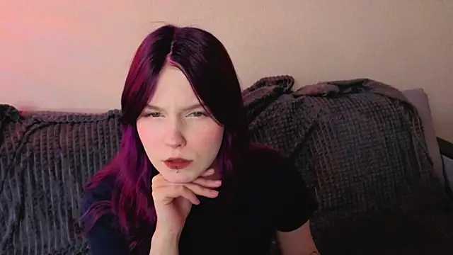 Julia Anis online show from 31, 3, 2026