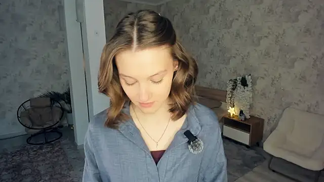 Snapshot of LianneBynon chatting on 6, 2, 2026 LianneBynon online show from 6, 2, 2026