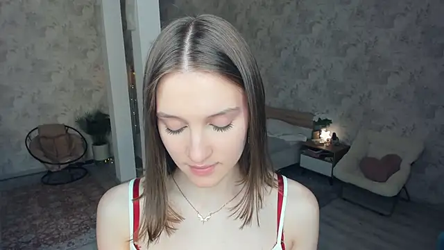Snapshot of LianneBynon chatting on 14, 5, 2026 LianneBynon online show from 14, 5, 2026