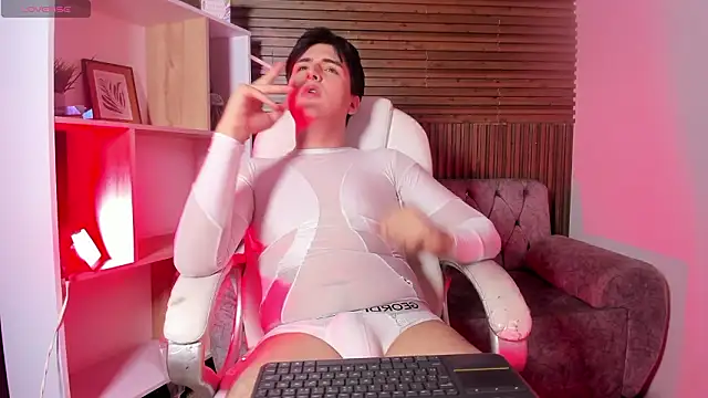 noahWolff  online show from 1, 2, 2026