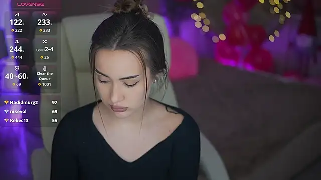 Snapshot of OliviaMoore_ chatting on 17, 2, 2026 OliviaMoore online show from 17, 2, 2026