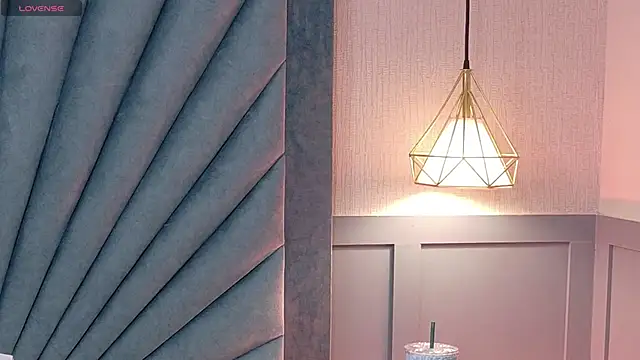 Annia-Greco online show from 4, 2, 2026