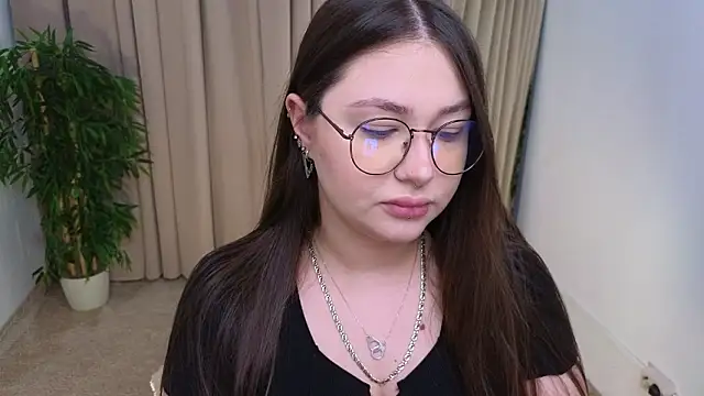 vanessaparadiza online show from 20, 2, 2026