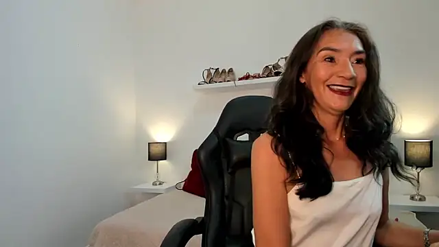 Snapshot of Emma_Mendozaa chatting on 16, 2, 2026 Emma Mendozaa online show from 16, 2, 2026