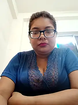 Elie Hallway online show from 6, 4, 2026