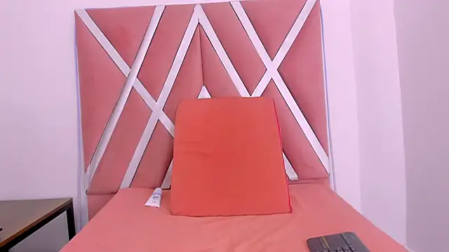 Snapshot of LIZEY_LYNCH chatting on 20, 2, 2026 LIZEY LYNCH online show from 20, 2, 2026