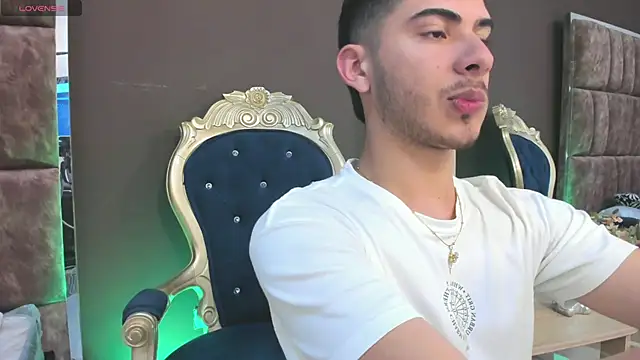 Snapshot of Apolo_Gray chatting on 3, 3, 2026 Apolo Gray online show from 3, 3, 2026