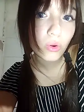 dieciochoyundia online show from 15, 2, 2026