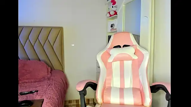  Cute gabyyy online show from 25, 2, 2026