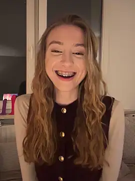 romyxxs online show from 4, 2, 2026