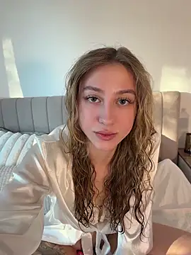 romyxxs online show from 14, 4, 2026