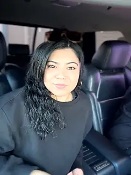 Snapshot of KittyTatts chatting on 5, 2, 2026 KittyTatts online show from 5, 2, 2026