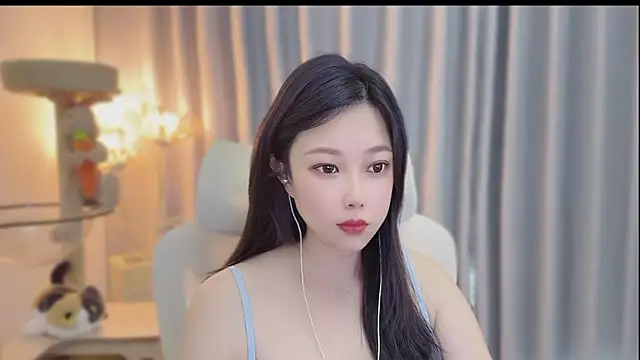 Snapshot of Yumi_yuni chatting on 9, 6, 2026 Yumi yuni online show from 9, 6, 2026