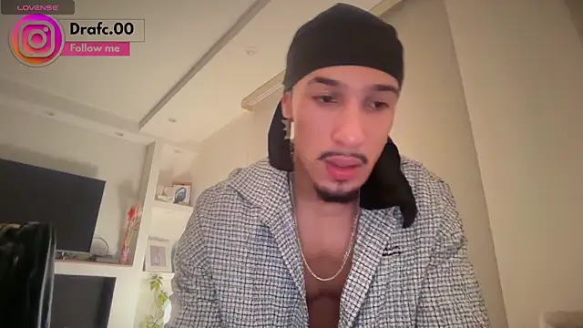 Snapshot of rafael_stone11 chatting on 13, 7, 2026 rafael stone11 online show from 13, 7, 2026
