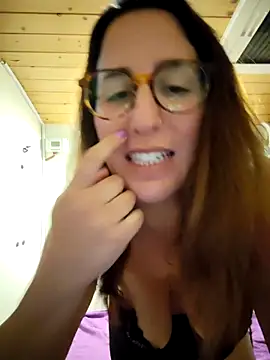 Snapshot of Maya_Brooke chatting on 24, 4, 2026 Maya Brooke online show from 24, 4, 2026