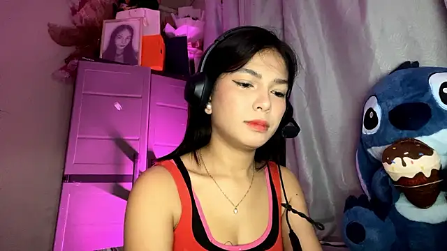 ConstancePorrini online show from 16, 2, 2026