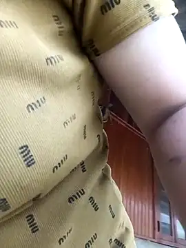 Snapshot of hot-luna- chatting on 11, 4, 2026 hot-luna- online show from 11, 4, 2026