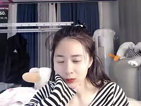 Snapshot of Tsuki-y chatting on 22, 2, 2026 Tsuki-y online show from 22, 2, 2026