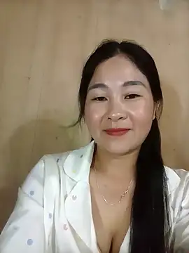 Snapshot of Dunk-namic chatting on 8, 5, 2026 Dunk-namic online show from 8, 5, 2026