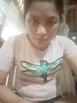 Snapshot of Momo-biki chatting on 28, 4, 2026 Momo-biki online show from 28, 4, 2026