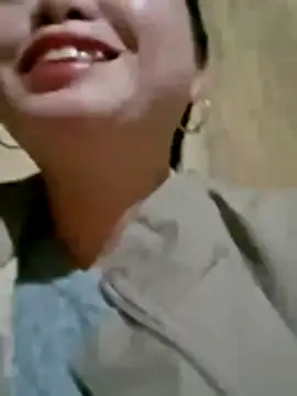 Snapshot of emlylyxinh chatting on 4, 2, 2026 emlylyxinh online show from 4, 2, 2026