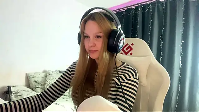 axin burnell online show from 31, 3, 2026